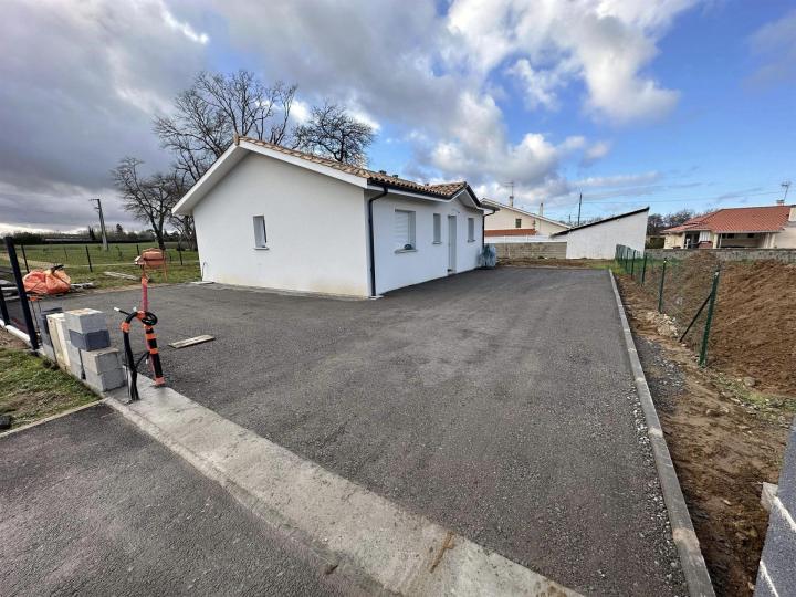 Travaux d’empierrement à Mont-de-Marsan
